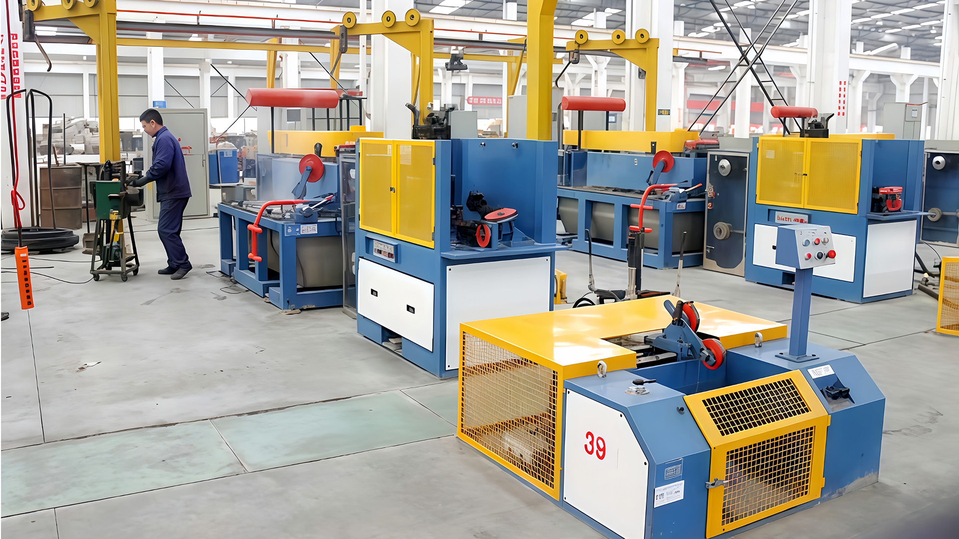 Anong mga pakinabang ang mayroon ang isang wet-type na Wire Drawing Machine kaysa sa isang dry-type na sistema sa mga tuntunin ng kalidad ng wire?